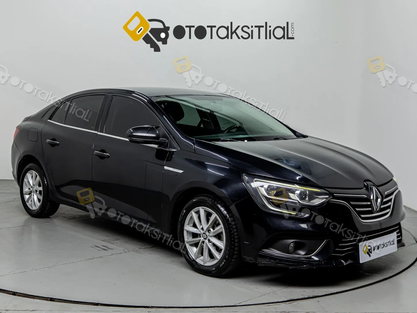 399.999₺  PEŞİNAT İLE 12-24-36 AY TAKSİT İMKANI 2017 MODEL MEGANE